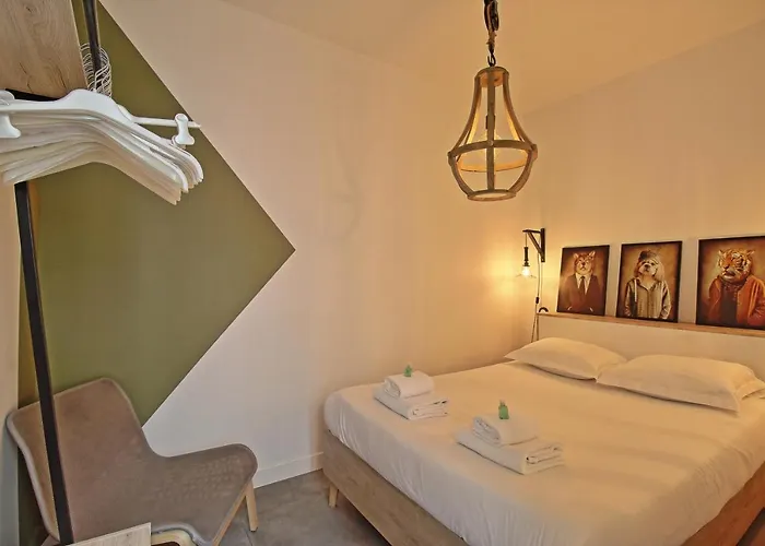 Appartement Le Sensas - Climatisation Et Centre Nîmes